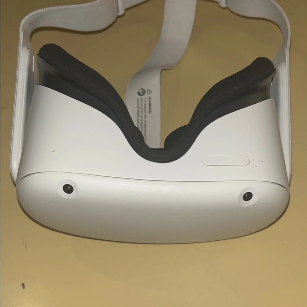 Oculus meta quest 2 Headset with White Strap and two controllers